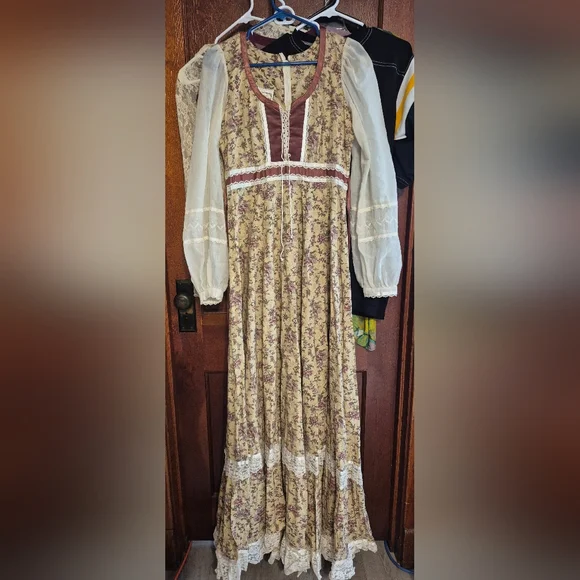 Vintage Gunne Sax Peasant Dress - Picture 1 of 16